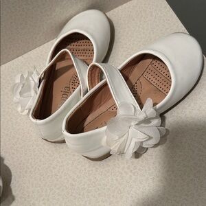 Topia White Floral Flats for Women